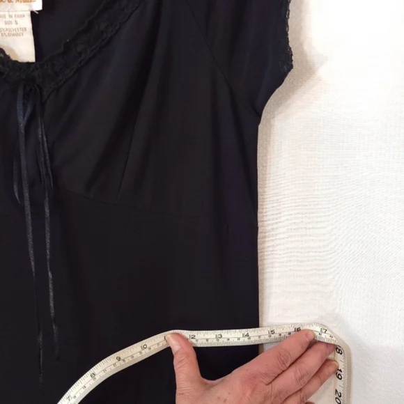 Monroe & Main Lace Detail Full Skirt Dress - Picture 8 of 9